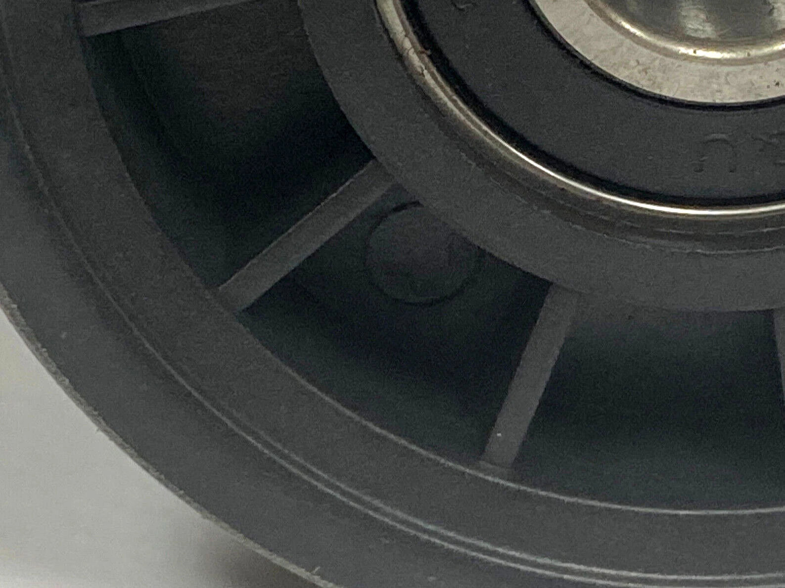 Belt Idler Pulley for Mercruiser 4.3 5.0 5.7 350 Mag V6 V8 (807757T)