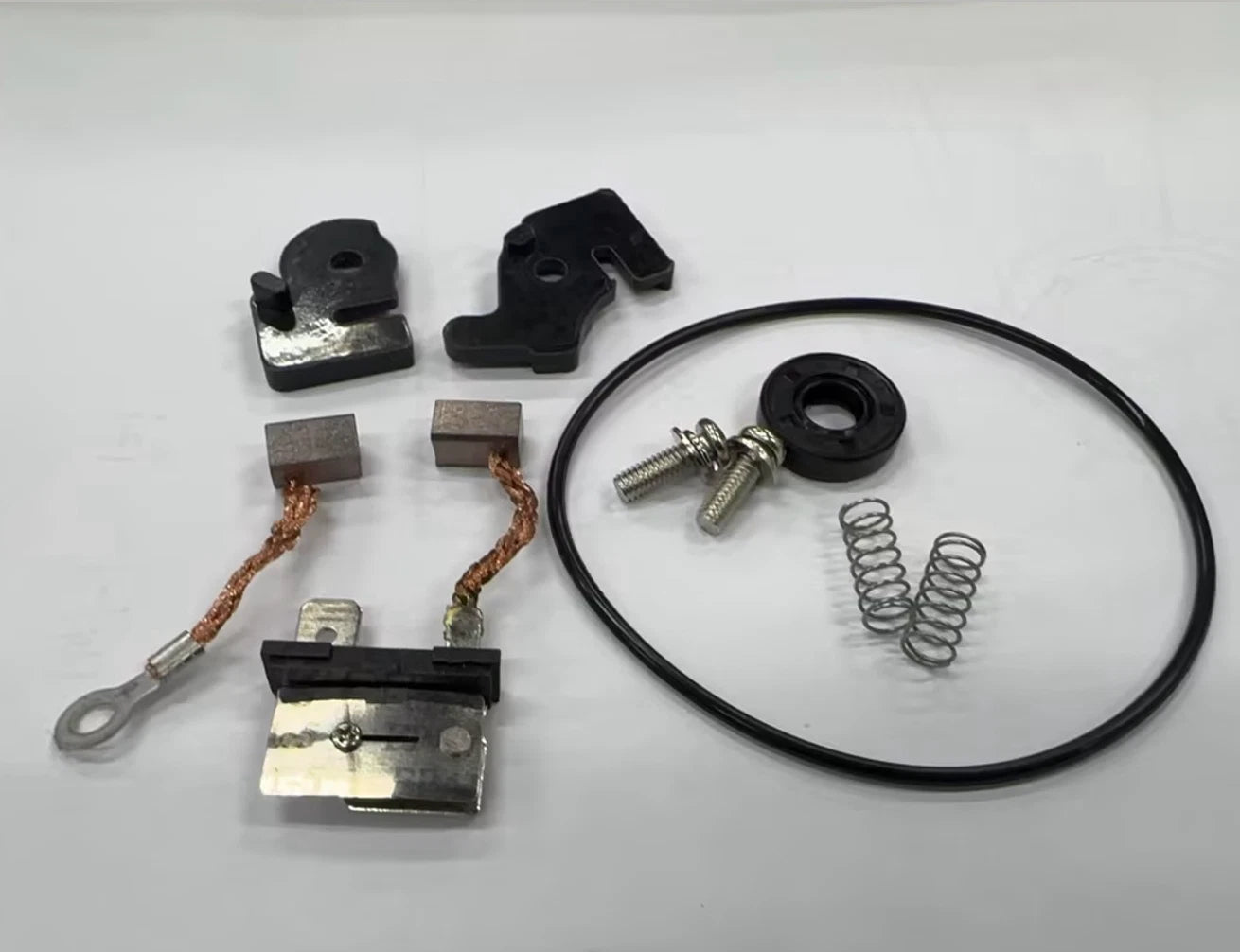 Carbon Brush Set for Yamaha 115-225HP (64E-43892 & 64E-43891)