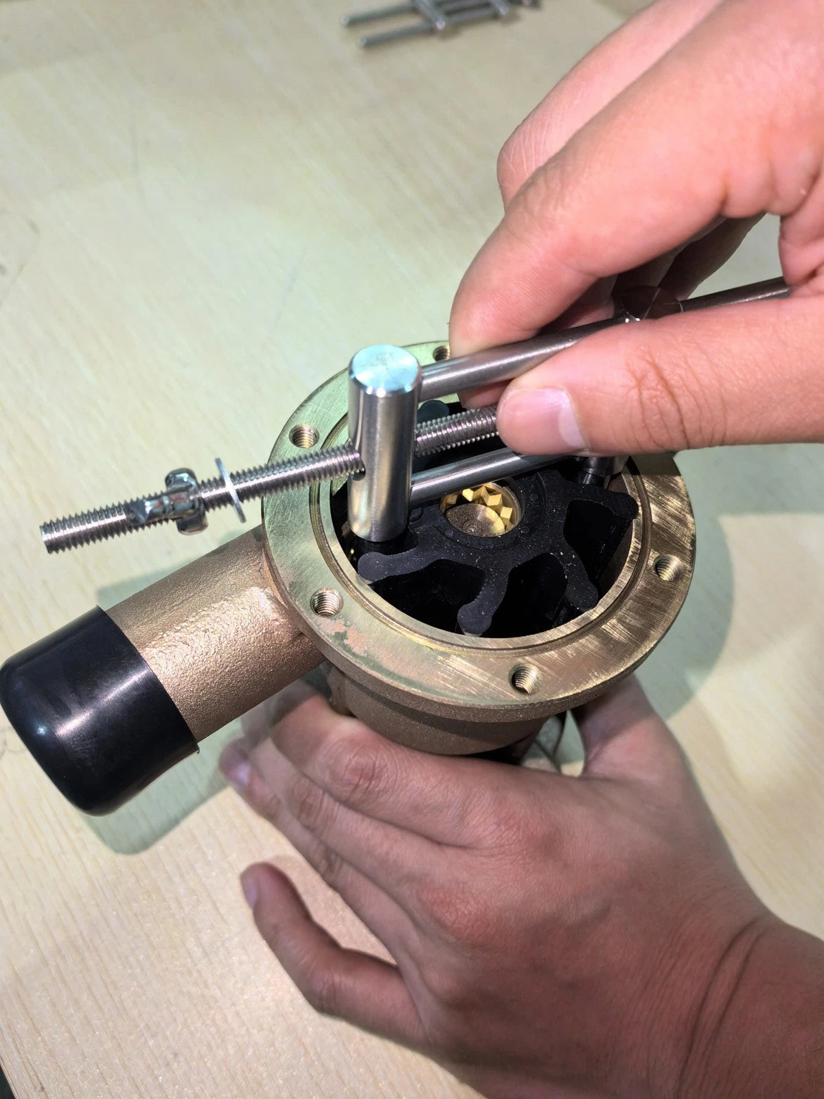 Impeller Puller Tool for Jabsco Sherwood (40MM-57MM)